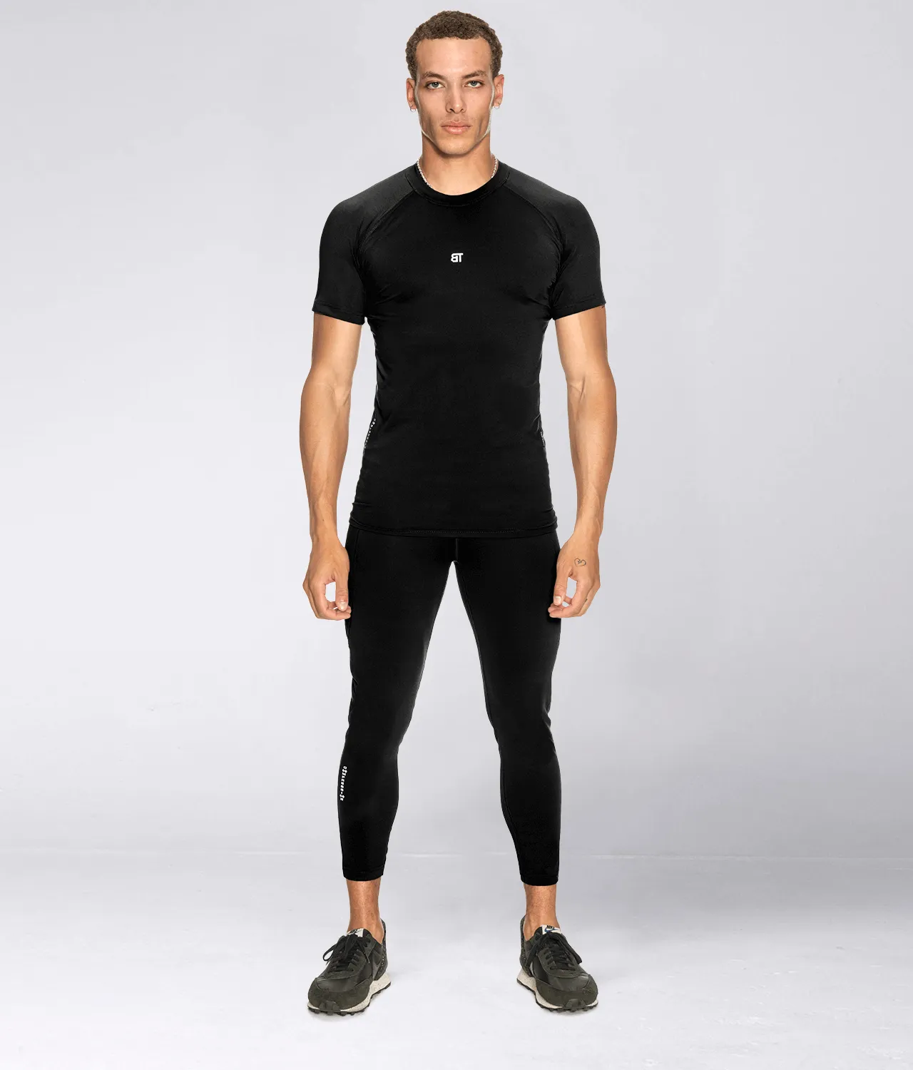 9700 . Compression Regular-Fit Shirt - Black