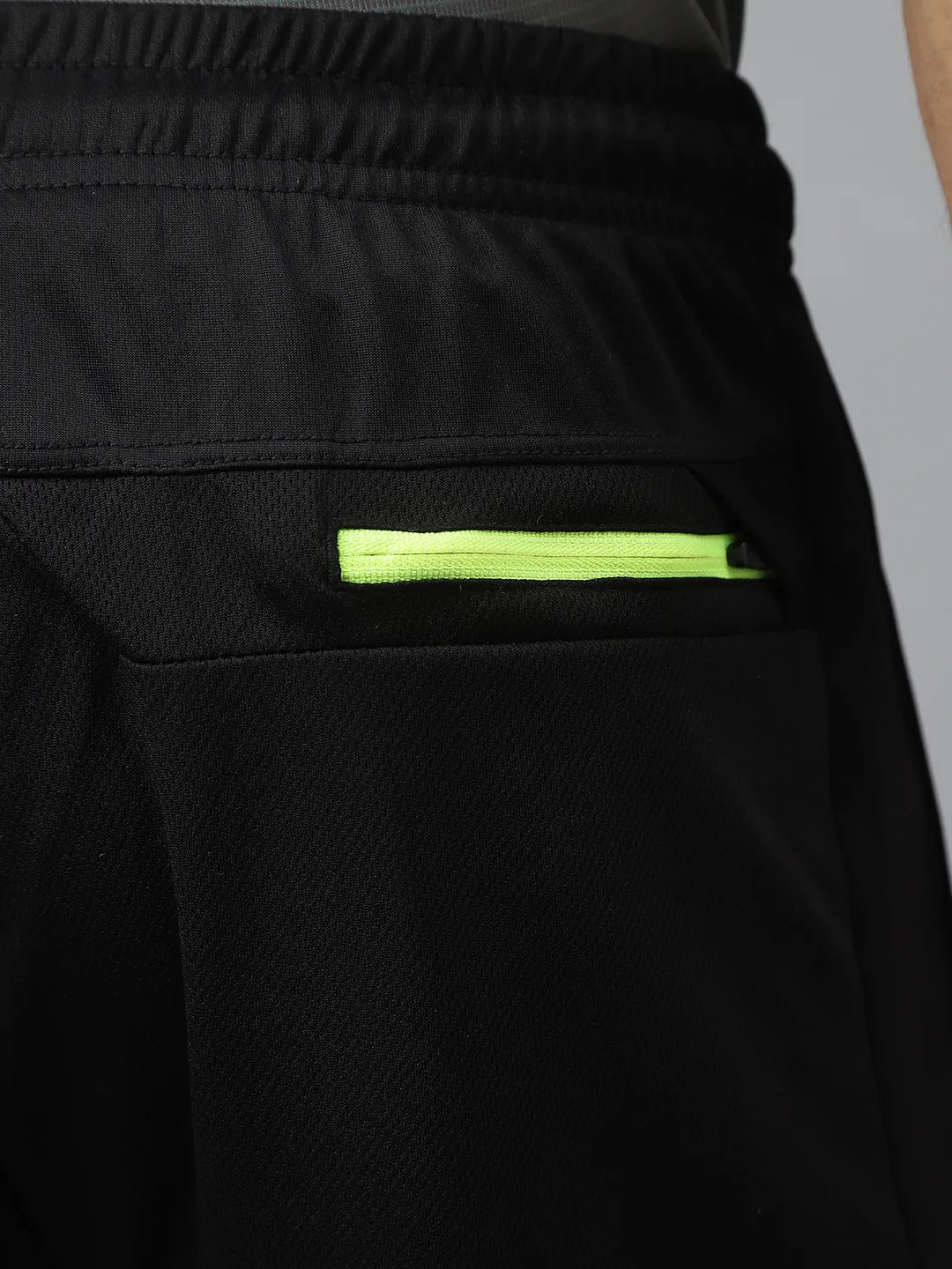 Alcis Men Black Anti-Static Slim-Fit Training Shorts