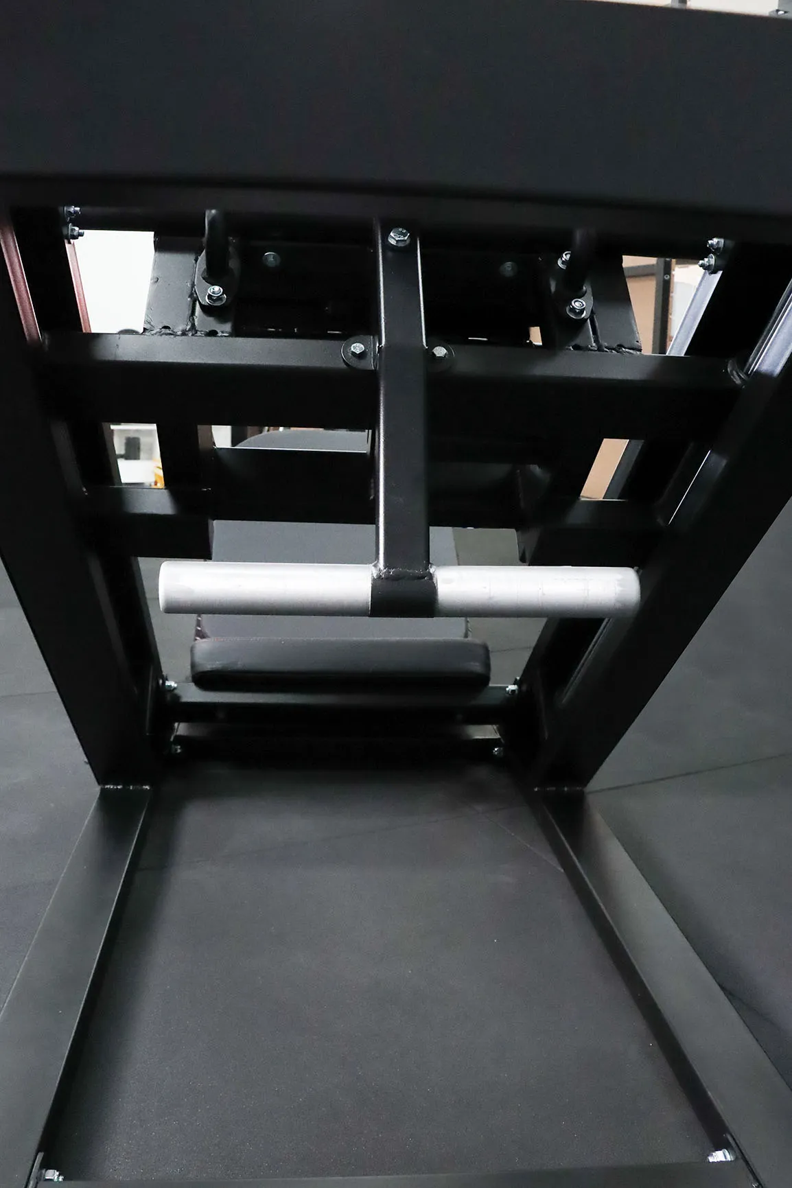 Body Iron Commercial Angled Leg Press & Hack Squat Pro LP8000