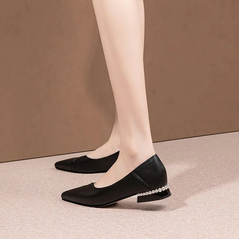 Chic Cowhide Pointed Toe Casual Shoes