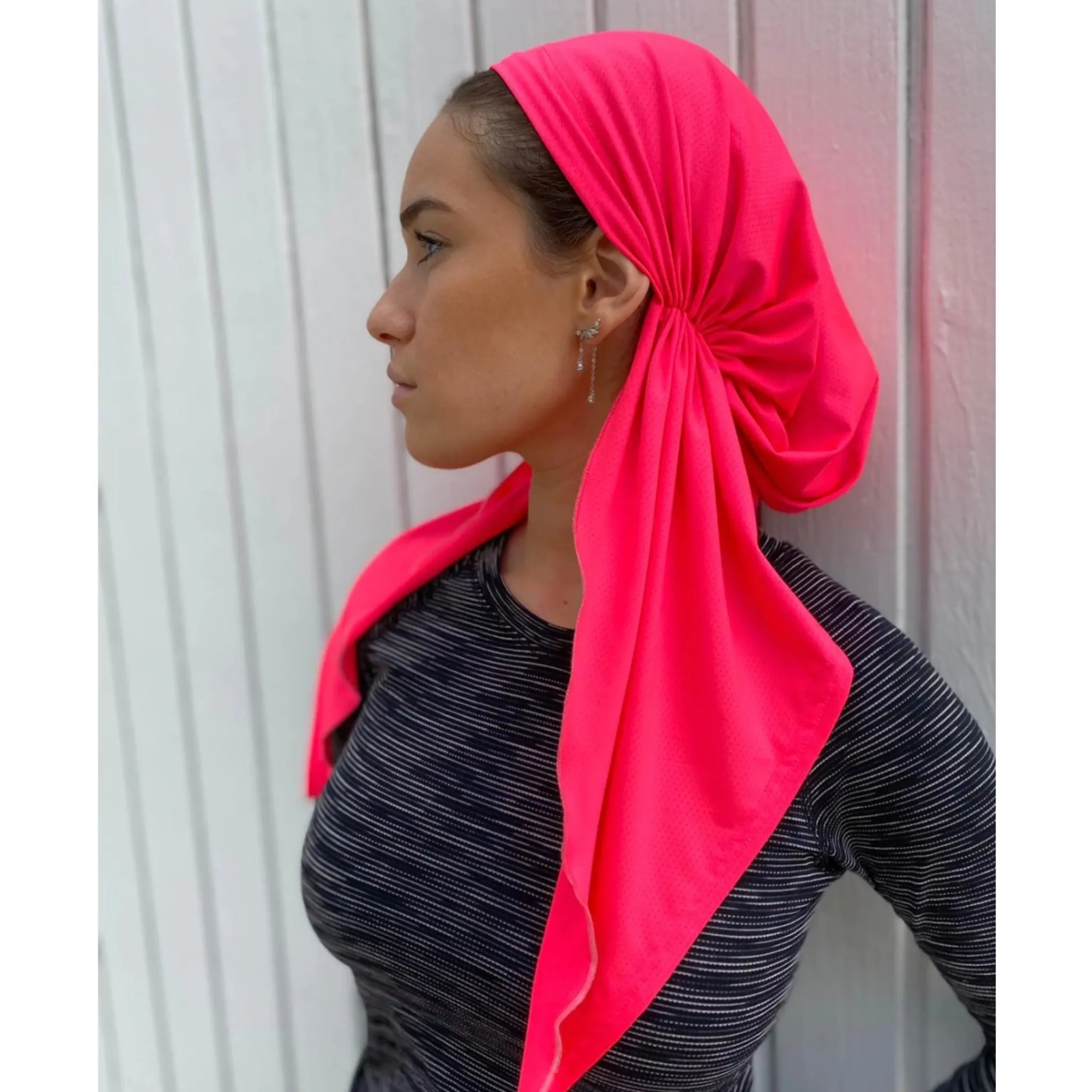 Dri Fit SB Pretied Headscarf: Neon Pink