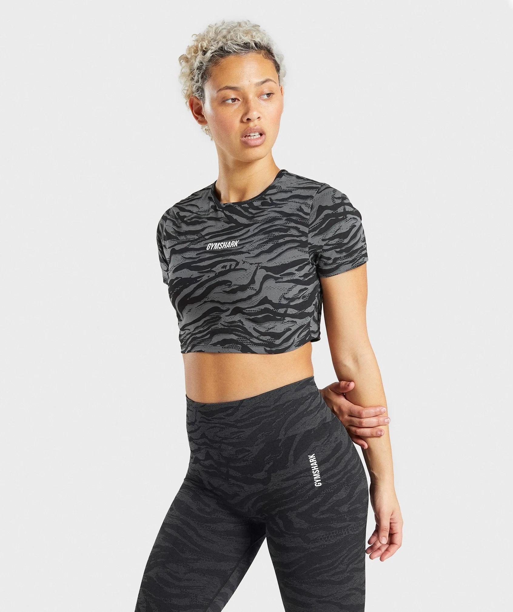 Gymshark Animal Graphic Crop Top - Black Print