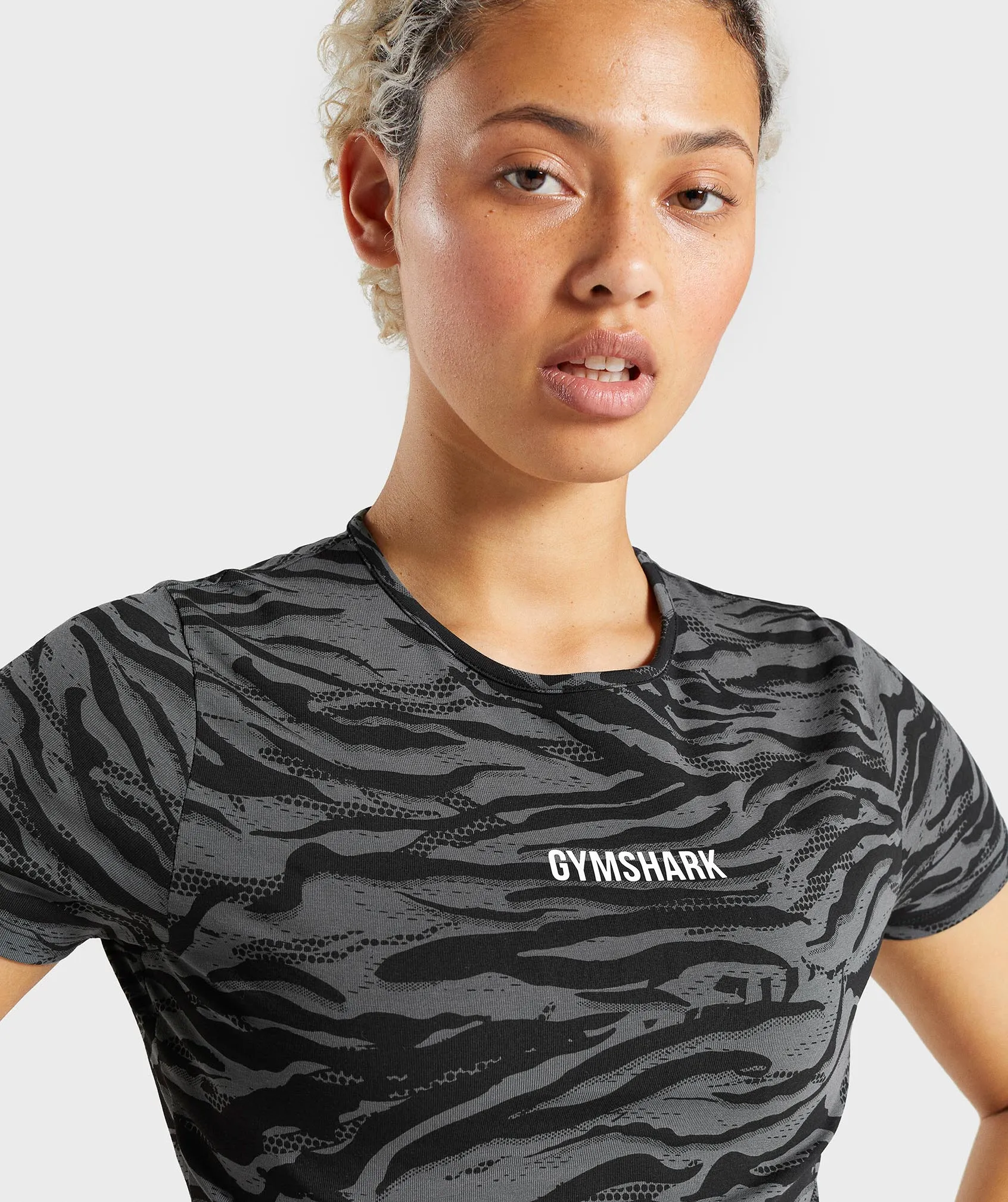 Gymshark Animal Graphic Crop Top - Black Print