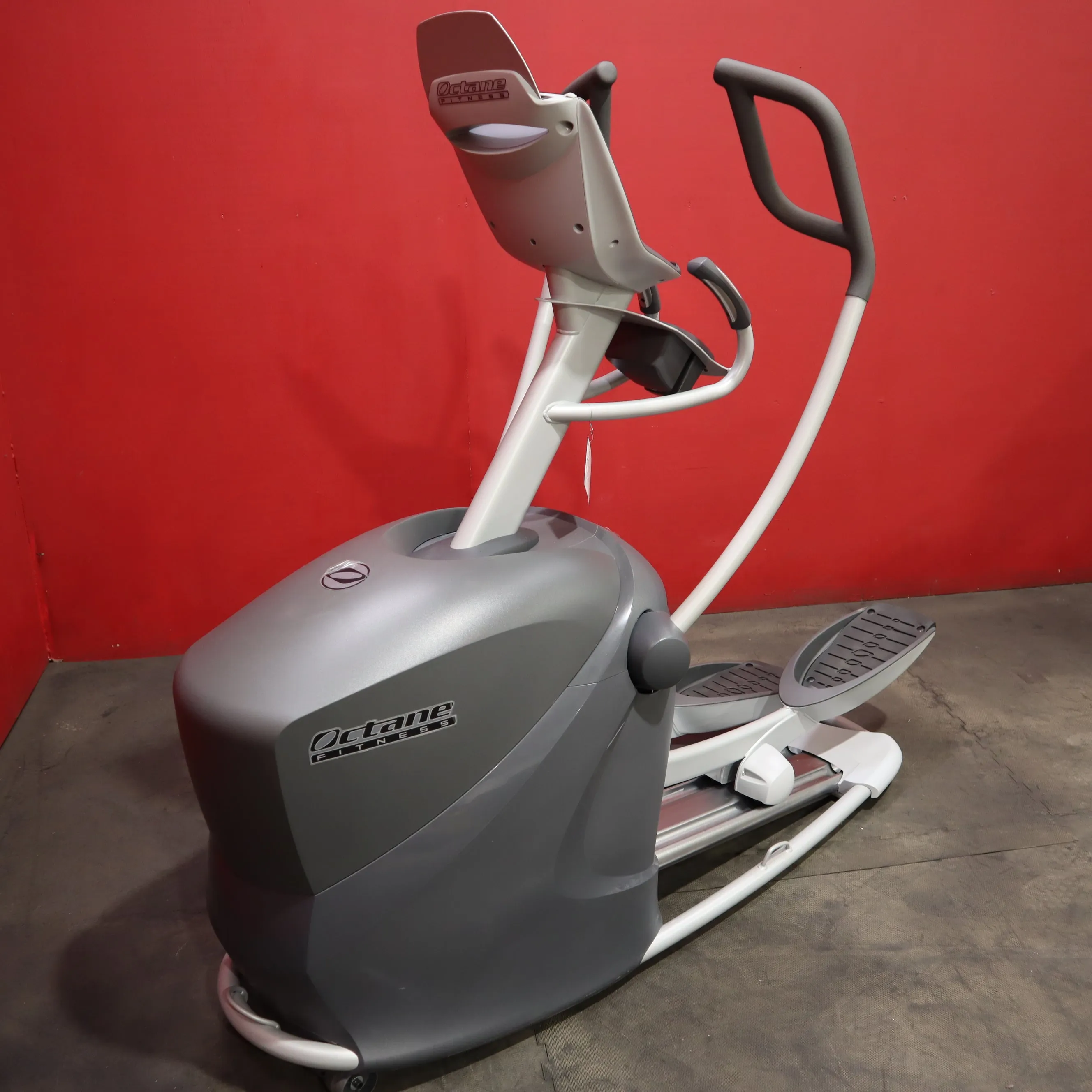 Octane Fitness Q37xi Elliptical Trainer (Refurbished)