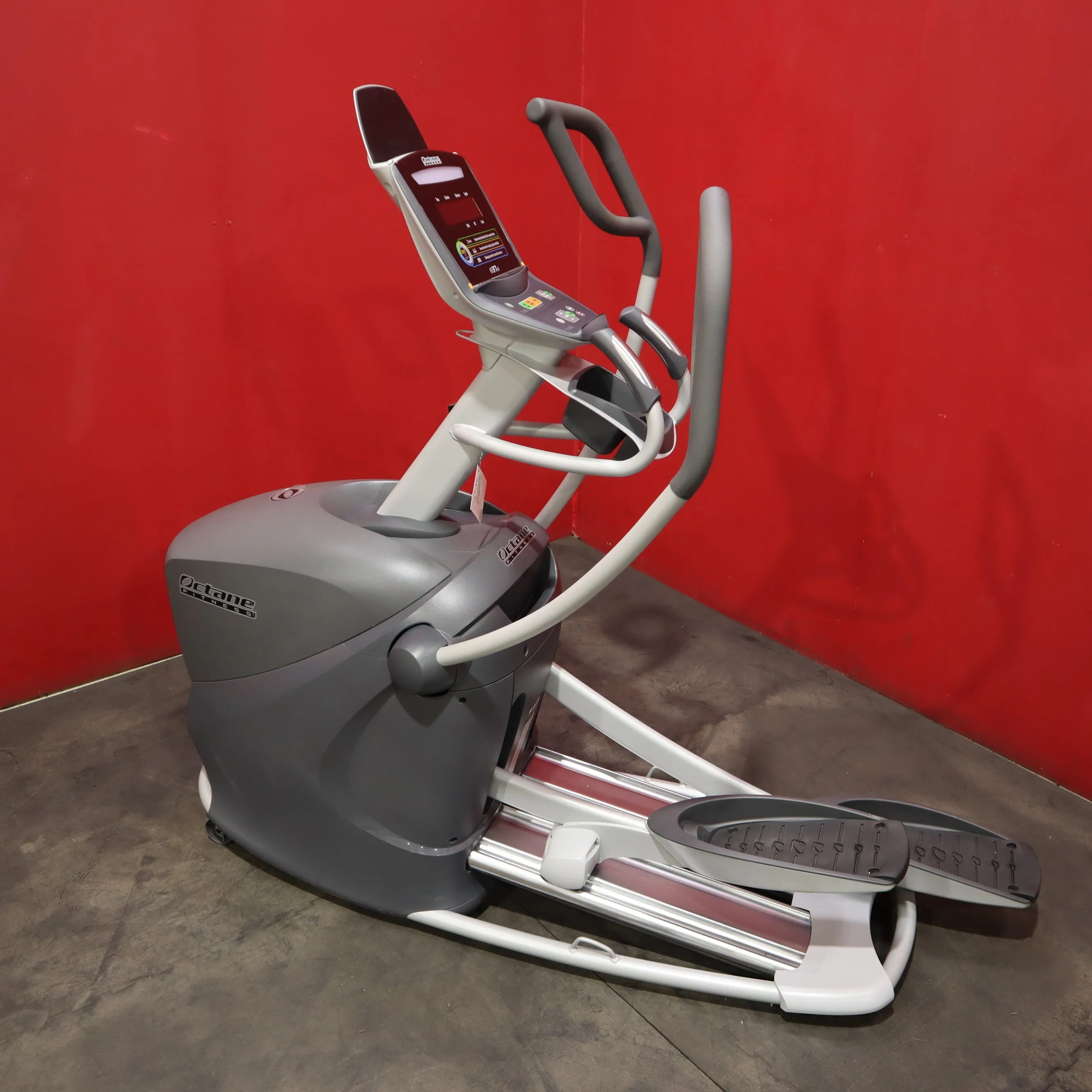 Octane Fitness Q37xi Elliptical Trainer (Refurbished)