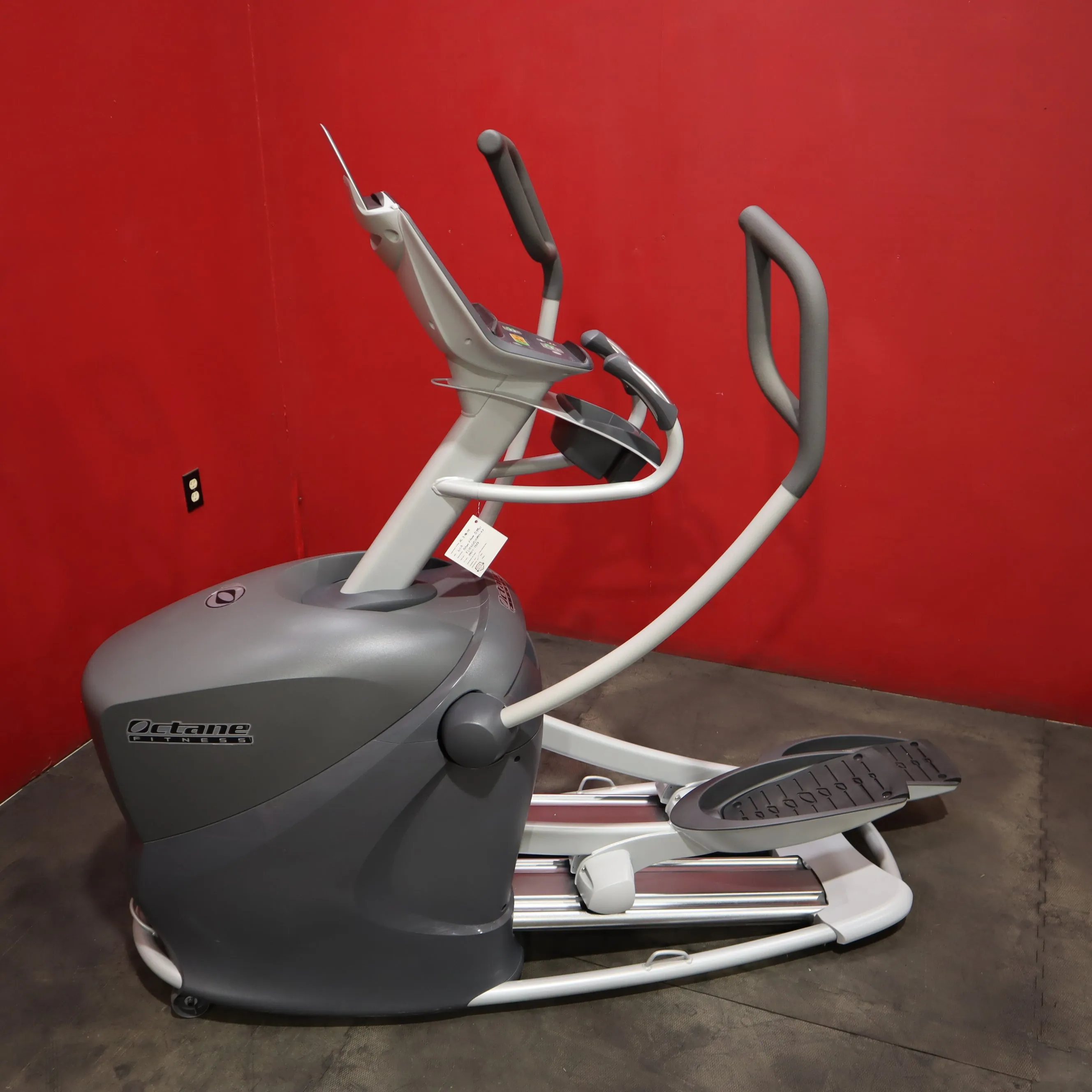 Octane Fitness Q37xi Elliptical Trainer (Refurbished)