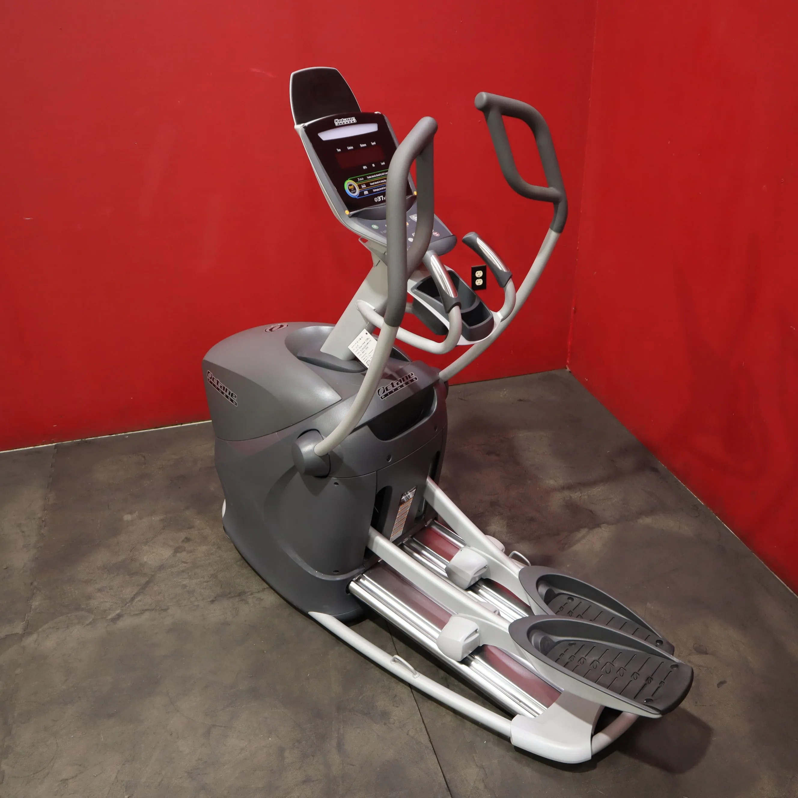 Octane Fitness Q37xi Elliptical Trainer (Refurbished)