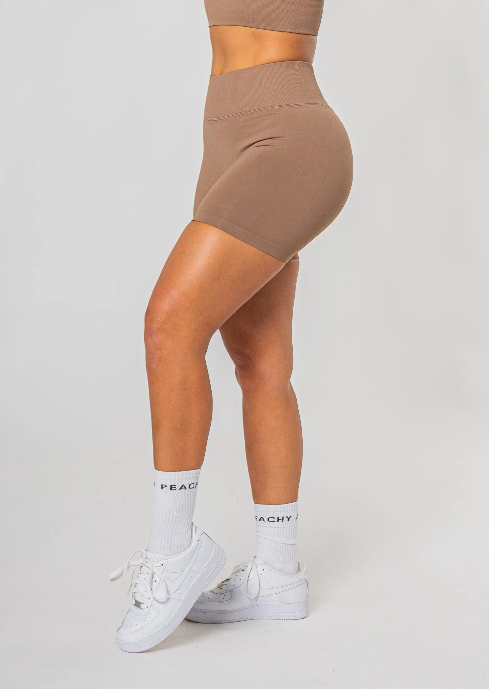 [VORBESTELLUNG] PURPOSE Scrunch Shorts